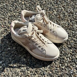 Hogan Women's Beige Sneakers